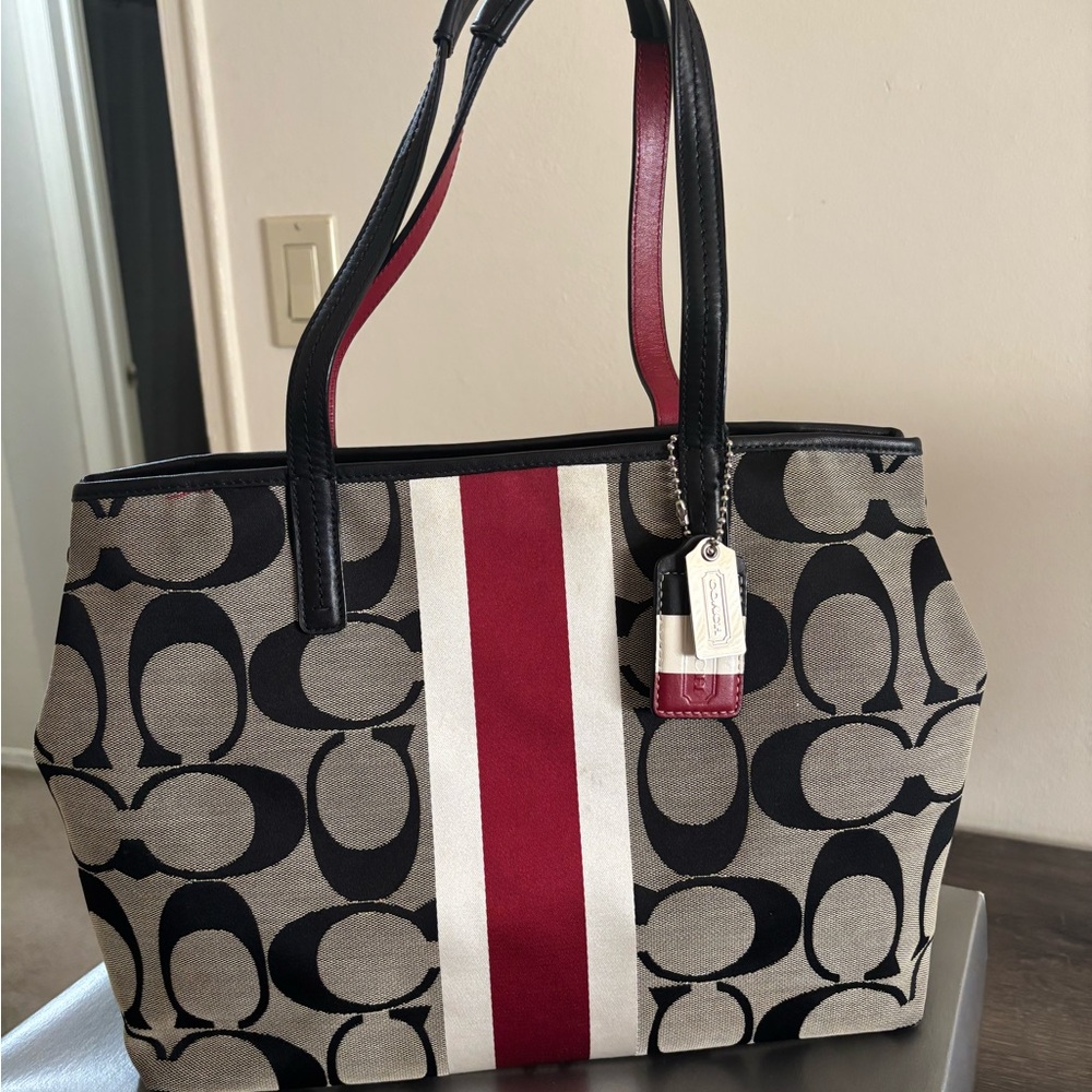 Coach shoulder bag GUC